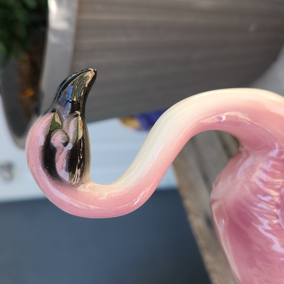 Vintage 1950's MCM Era Pink Flamingo Ceramic Figurine Green Palm Leaf Accents - Picture 4 of 15